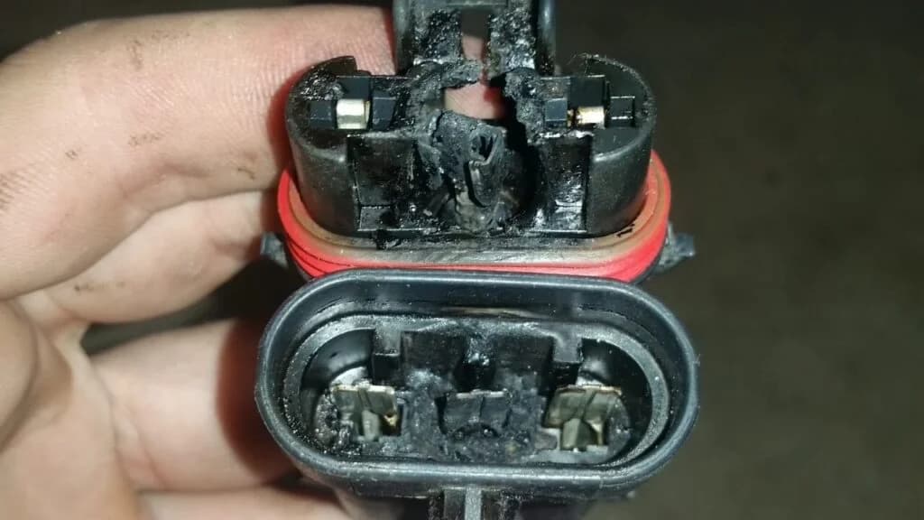 Heat-browned electrical connector terminals